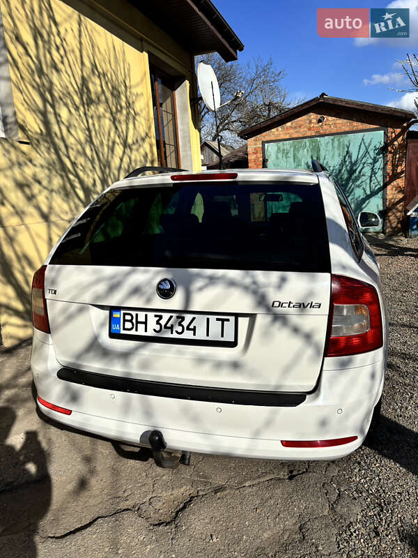 Універсал Skoda Octavia 2010 в Первомайську
