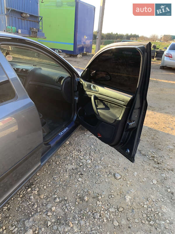 Ліфтбек Skoda Octavia 2006 в Новій Одесі