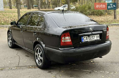 Лифтбек Skoda Octavia 2008 в 