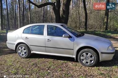 Лифтбек Skoda Octavia 2004 в 