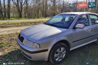 Лифтбек Skoda Octavia 2004 в 