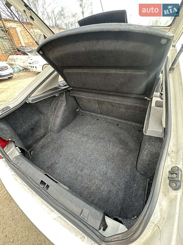 Лифтбек Skoda Octavia 2002 в Львове