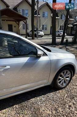 Лифтбек Skoda Octavia 2020 в 