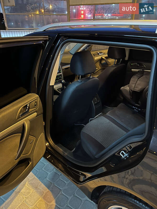 Универсал Skoda Octavia 2011 в Ивано-Франковске
