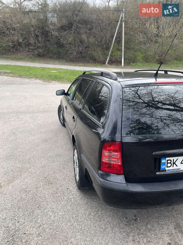 Універсал Skoda Octavia 2009 в Василькові