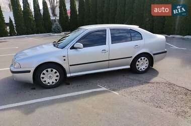 Лифтбек Skoda Octavia 2003 в 