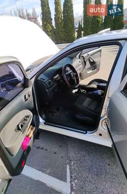Лифтбек Skoda Octavia 2003 в 