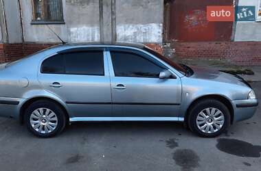 Лифтбек Skoda Octavia 2004 в 