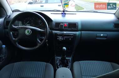 Лифтбек Skoda Octavia 2004 в 