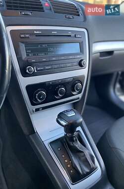 Лифтбек Skoda Octavia 2010 в 