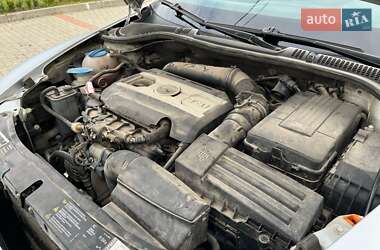 Лифтбек Skoda Octavia 2009 в 