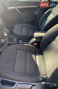 Лифтбек Skoda Octavia 2012 в 