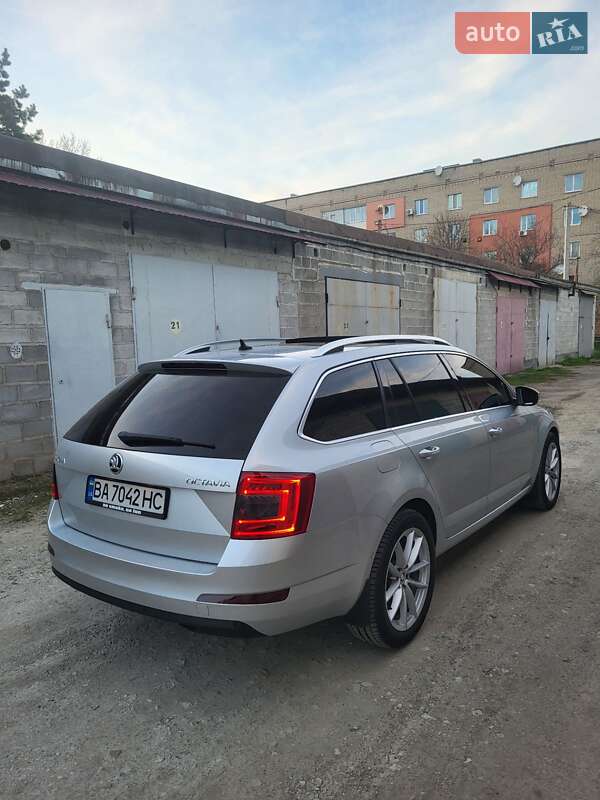 Универсал Skoda Octavia 2014 в Знаменке