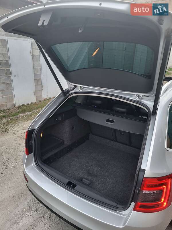 Универсал Skoda Octavia 2014 в Знаменке
