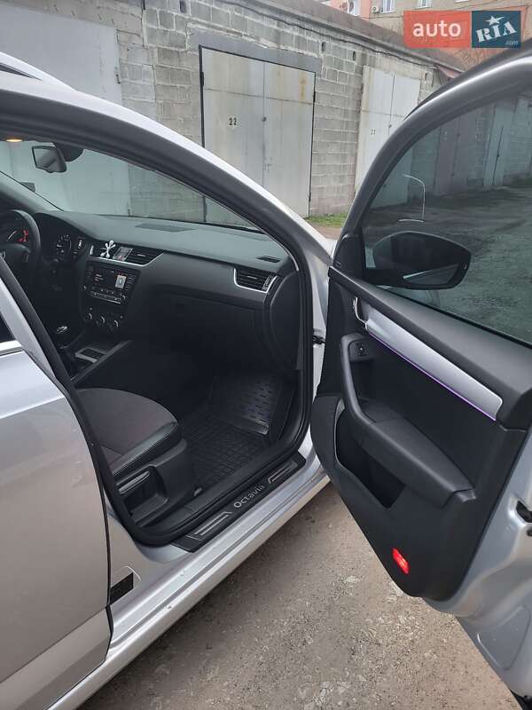 Универсал Skoda Octavia 2014 в Знаменке