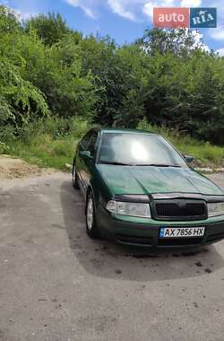 Лифтбек Skoda Octavia 2003 в 