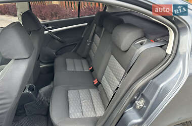 Лифтбек Skoda Octavia 2009 в 