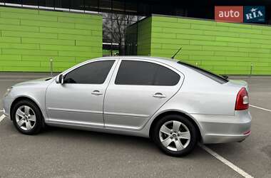 Лифтбек Skoda Octavia 2011 в 