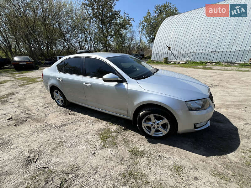 Лифтбек Skoda Octavia 2013 в Кропивницком