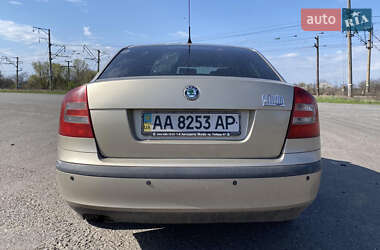 Лифтбек Skoda Octavia 2005 в 