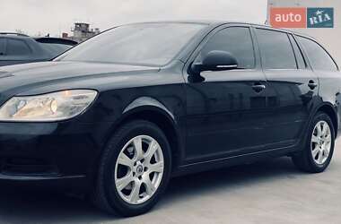 Универсал Skoda Octavia 2012 в 