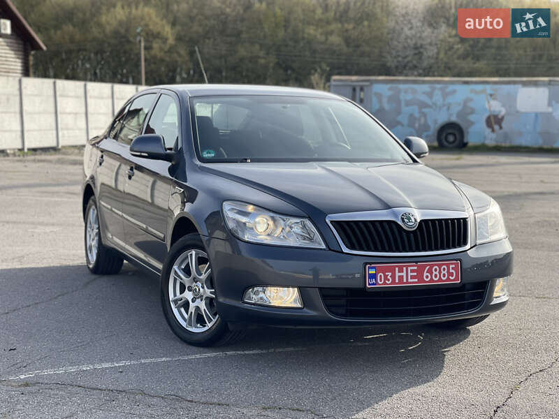Лифтбек Skoda Octavia 2010 в 