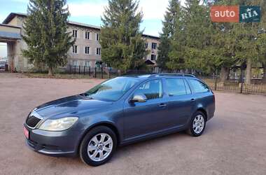 Универсал Skoda Octavia 2010 в 