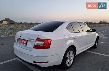 Ліфтбек Skoda Octavia 2018 в 