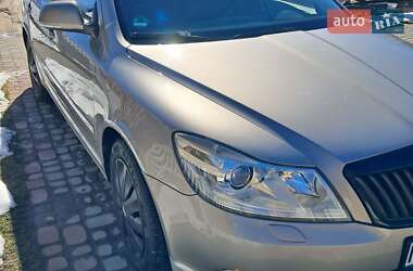 Лифтбек Skoda Octavia 2009 в 
