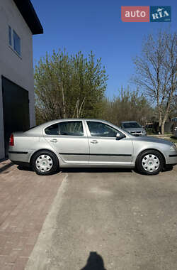 Лифтбек Skoda Octavia 2008 в 