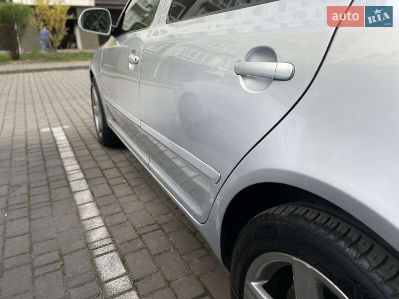 Універсал Skoda Octavia 2012 в Івано-Франківську