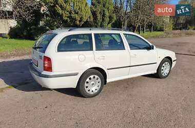 Ліфтбек Skoda Octavia 2009 в 