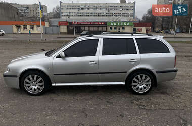 Универсал Skoda Octavia 2002 в 