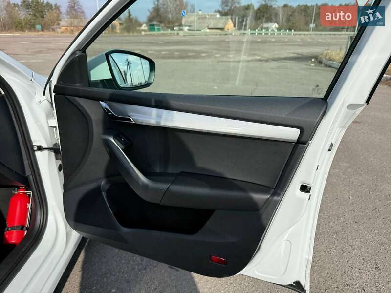 Универсал Skoda Octavia 2019 в Радивилове