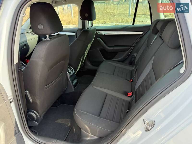 Универсал Skoda Octavia 2019 в Радивилове