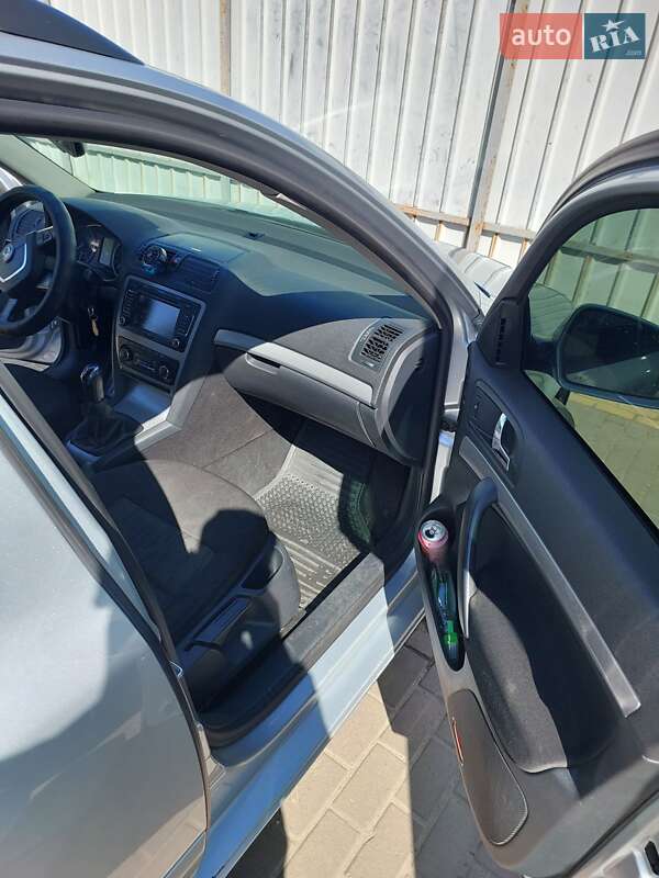 Універсал Skoda Octavia 2011 в Полтаві