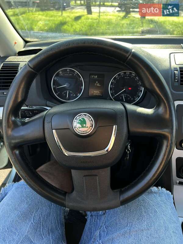 Лифтбек Skoda Octavia 2011 в Николаеве