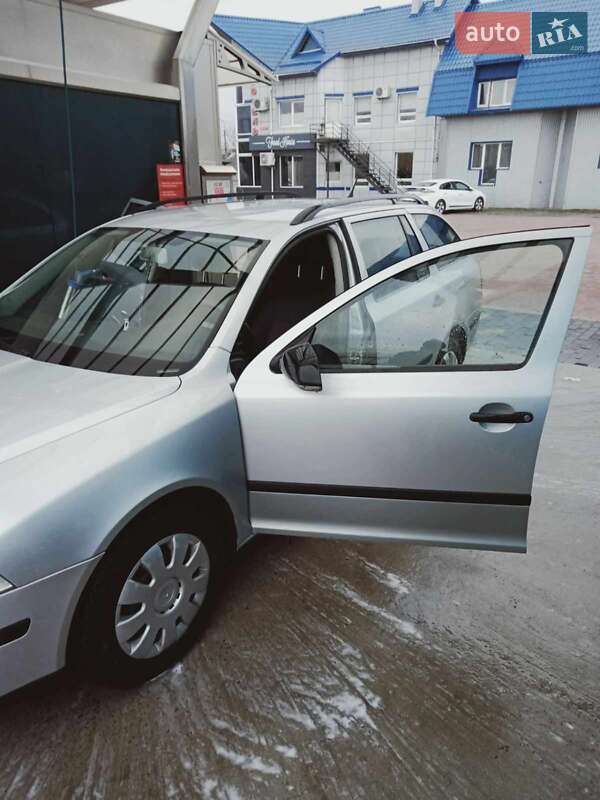 Універсал Skoda Octavia 2008 в Рівному