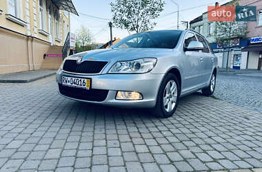 Универсал Skoda Octavia 2010 в 