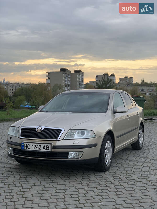 Лифтбек Skoda Octavia 2005 в 