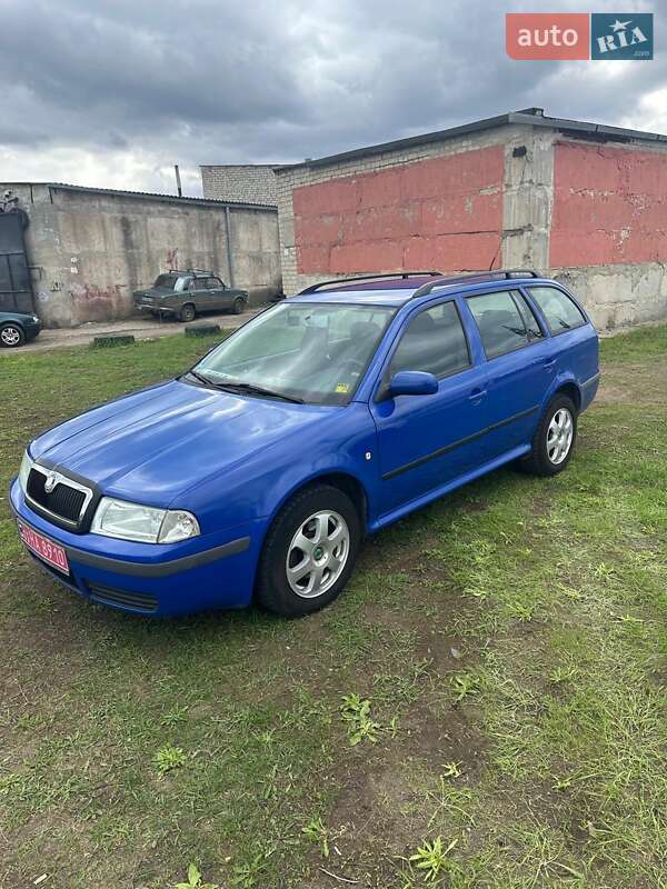 Универсал Skoda Octavia 2002 в Лозовой