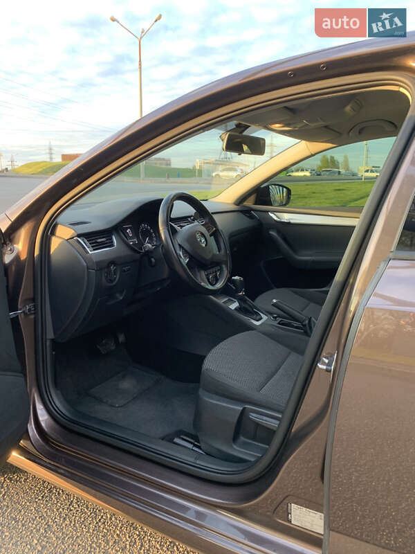 Ліфтбек Skoda Octavia 2014 в Дніпрі