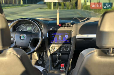 Лифтбек Skoda Octavia 2006 в 