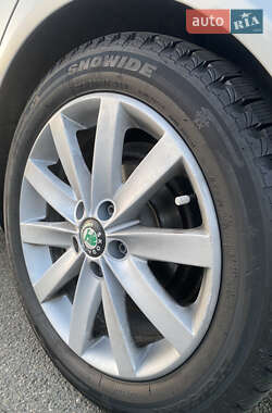 Универсал Skoda Octavia 2010 в 
