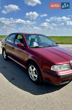 Ліфтбек Skoda Octavia 1999 в 
