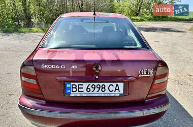 Ліфтбек Skoda Octavia 1999 в 