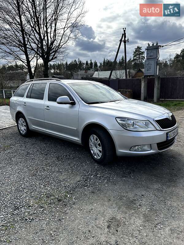Универсал Skoda Octavia 2012 в 