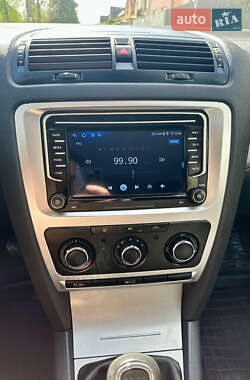 Лифтбек Skoda Octavia 2012 в 