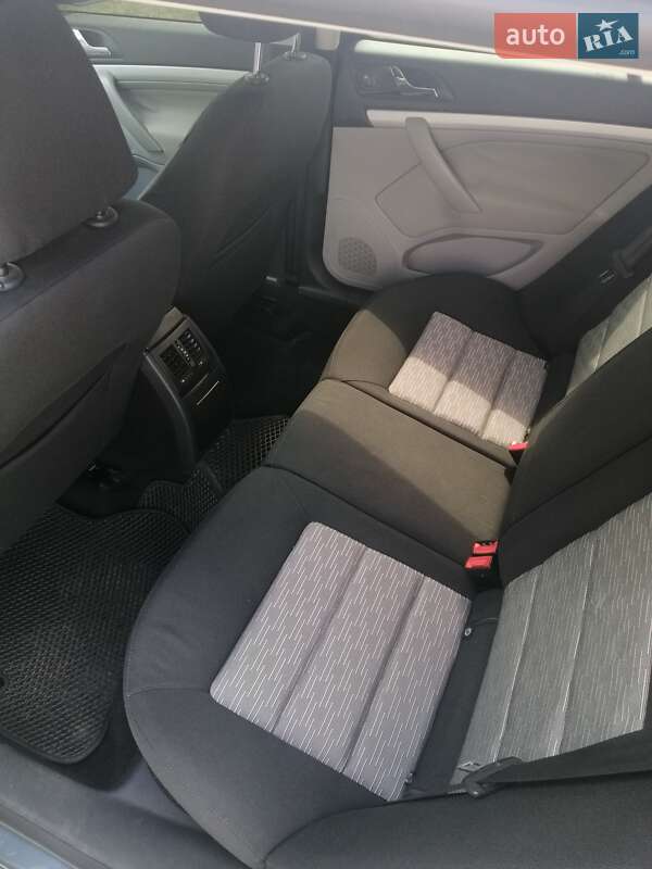 Универсал Skoda Octavia 2010 в Вараше