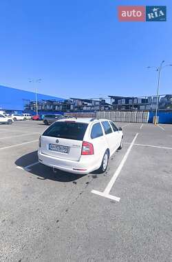 Универсал Skoda Octavia 2011 в 